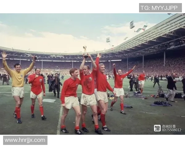 足球历史十大传奇球星离世瞬间回顾与致敬