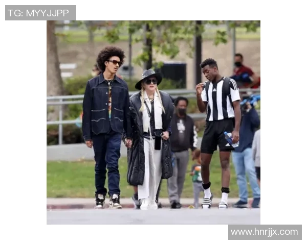 足球巨星马麦当娜的传奇之路与不朽影响力揭秘